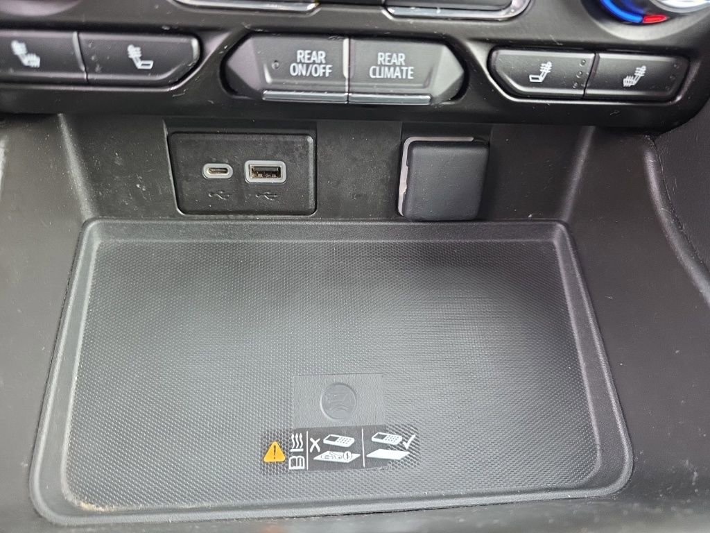 Used 2023 Chevrolet Tahoe LT w/ Luxury Package image 38