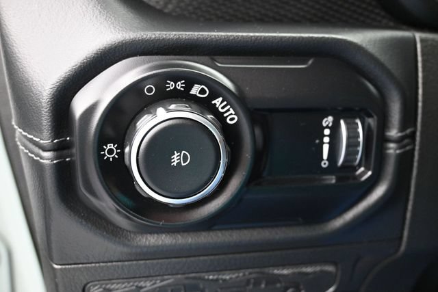Used 2024 Jeep Wrangler Unlimited Rubicon AWD/4WD image 27