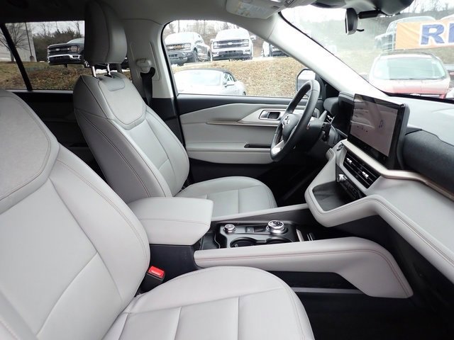 Certified 2025 Ford Explorer Active w/ Active Comfort Package image 12