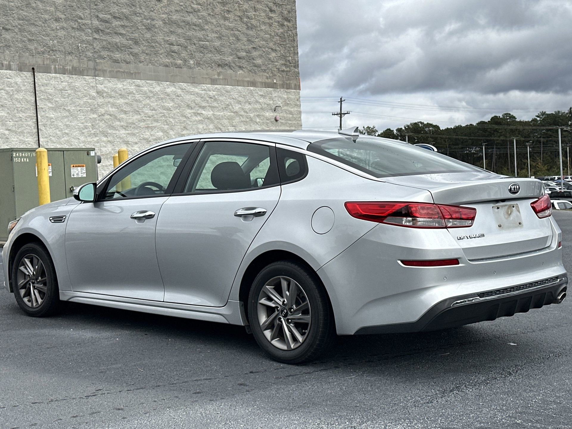 Used 2020 Kia Optima LX image 21