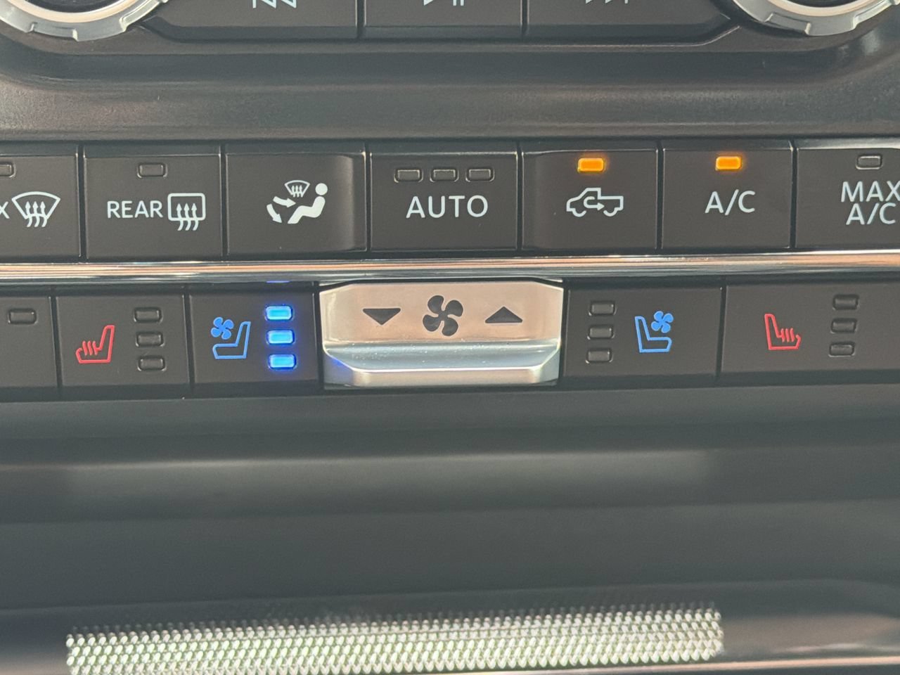 Certified 2025 Ford F150 King Ranch AWD/4WD image 25