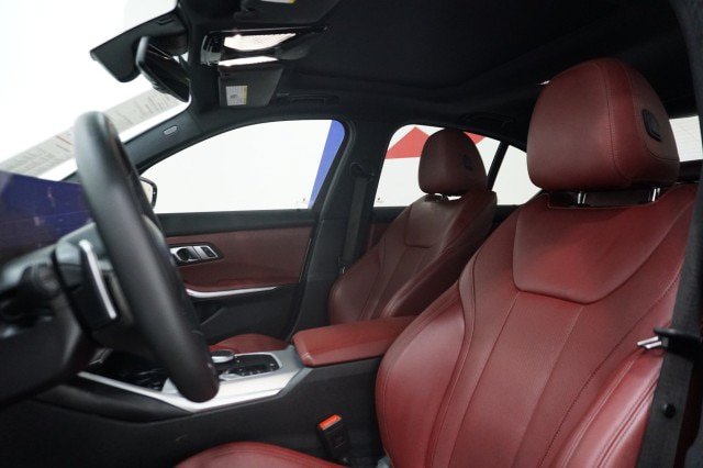 Used 2023 BMW 330i Sedan w/ M Sport Package RWD image 15