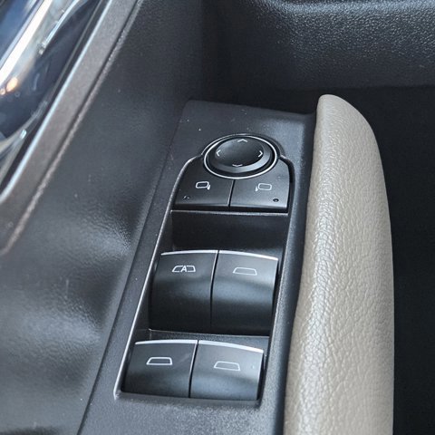 Used 2023 GMC Canyon Denali image 21