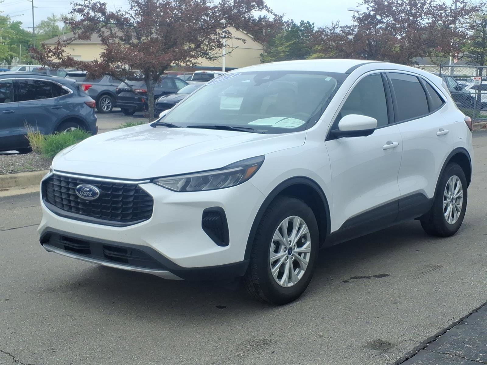 Certified 2024 Ford Escape Active w/ Tech Pack #2 AWD/4WD image 3