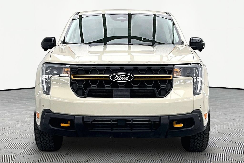 Certified 2025 Ford Maverick Tremor AWD/4WD image 3