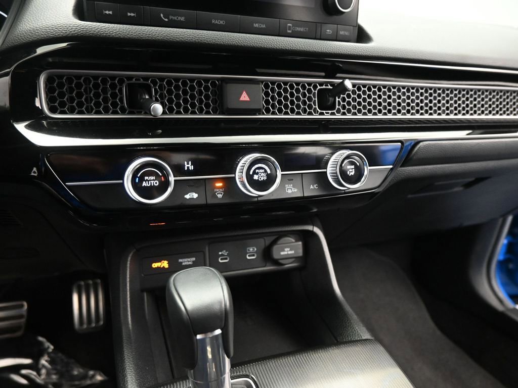 Used 2025 Honda Civic Sport image 40
