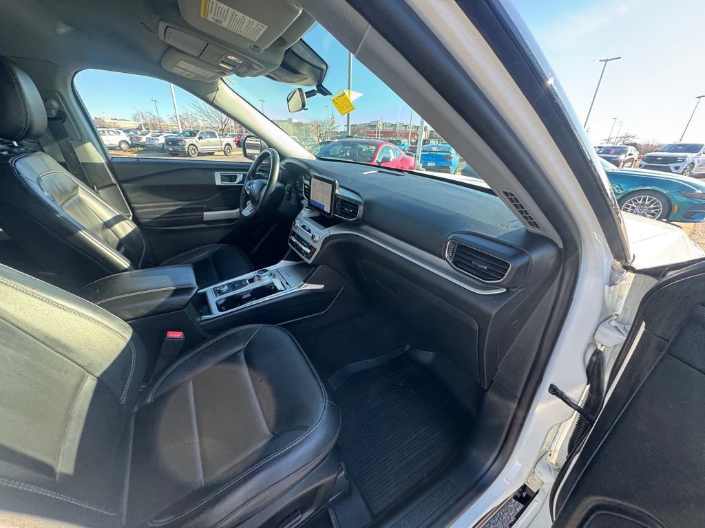 Certified 2023 Ford Explorer XLT w/ Equipment Group 202A image 23