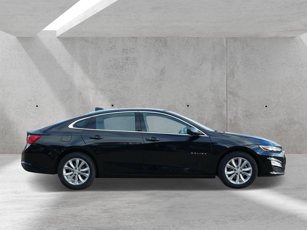 Used 2024 Chevrolet Malibu LT image 2
