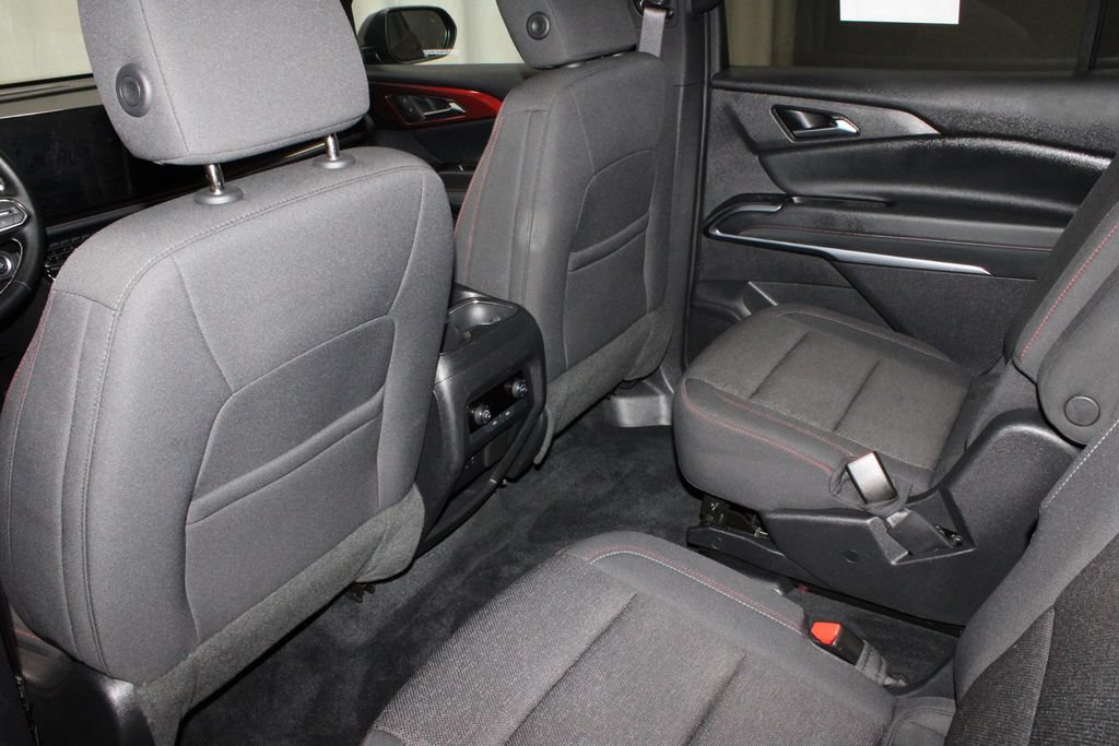 Used 2024 Chevrolet Traverse Z71 AWD/4WD image 18
