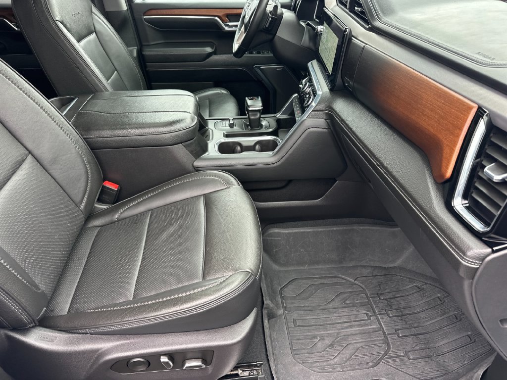 Used 2023 GMC Sierra 1500 Denali w/ Technology Package AWD/4WD image 14