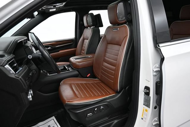 Used 2023 GMC Yukon XL Denali Ultimate AWD/4WD image 12