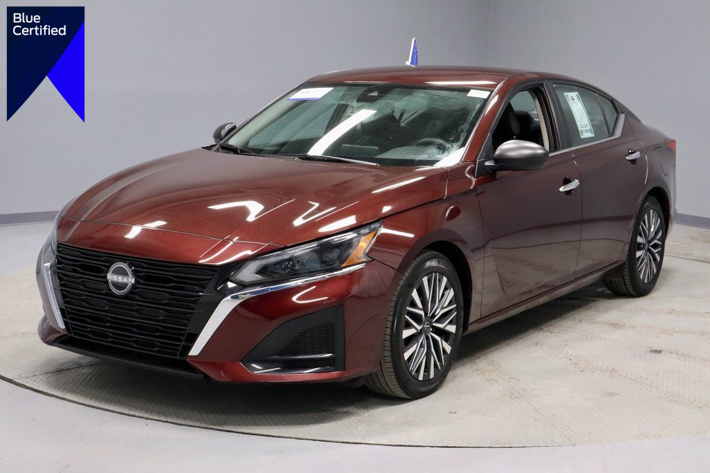 Used 2024 Nissan Altima 2.5 SV