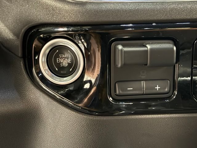 Used 2023 Chevrolet Silverado 1500 LT Trail Boss w/ Convenience Package II AWD/4WD image 18