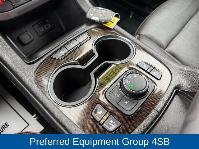 Used 2023 GMC Acadia AT4 w/ Technology Package image 9