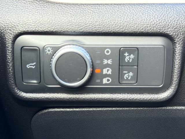 Certified 2022 Ford Explorer XLT image 28