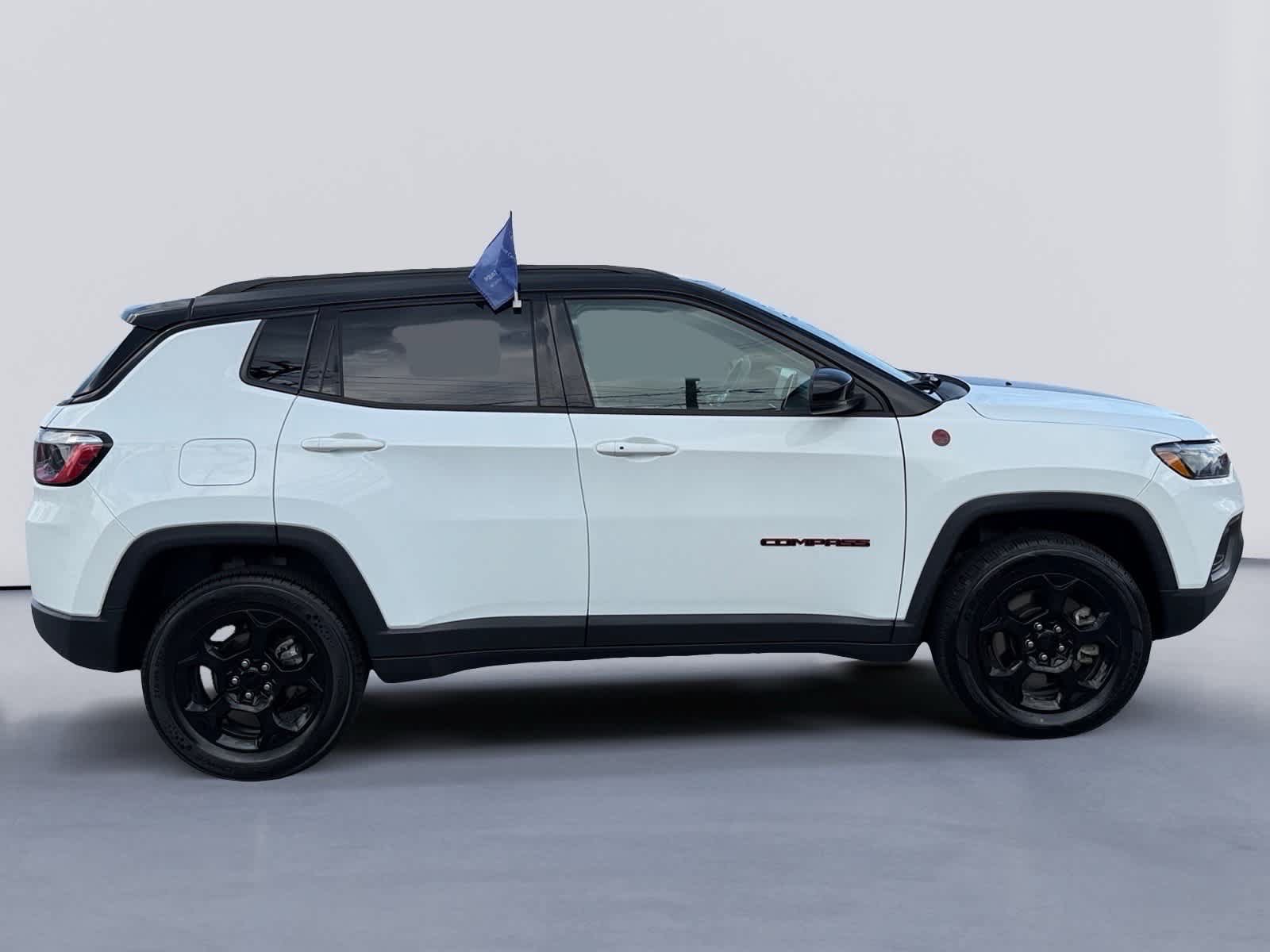 Used 2024 Jeep Compass Trailhawk AWD/4WD image 6
