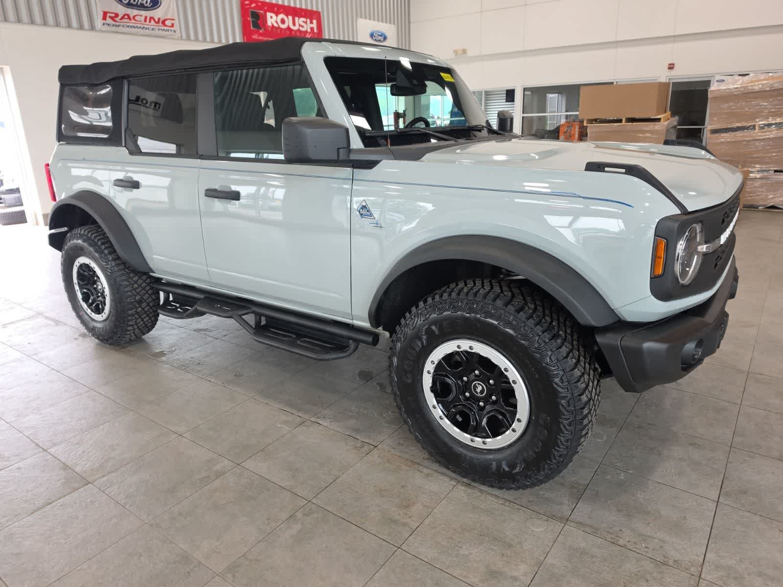 Certified 2022 Ford Bronco Black Diamond w/ Sasquatch Package AWD/4WD image 6
