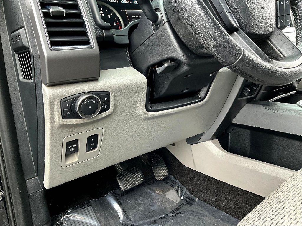 Certified 2020 Ford F150 XLT w/ Equipment Group 302A Luxury AWD/4WD image 25