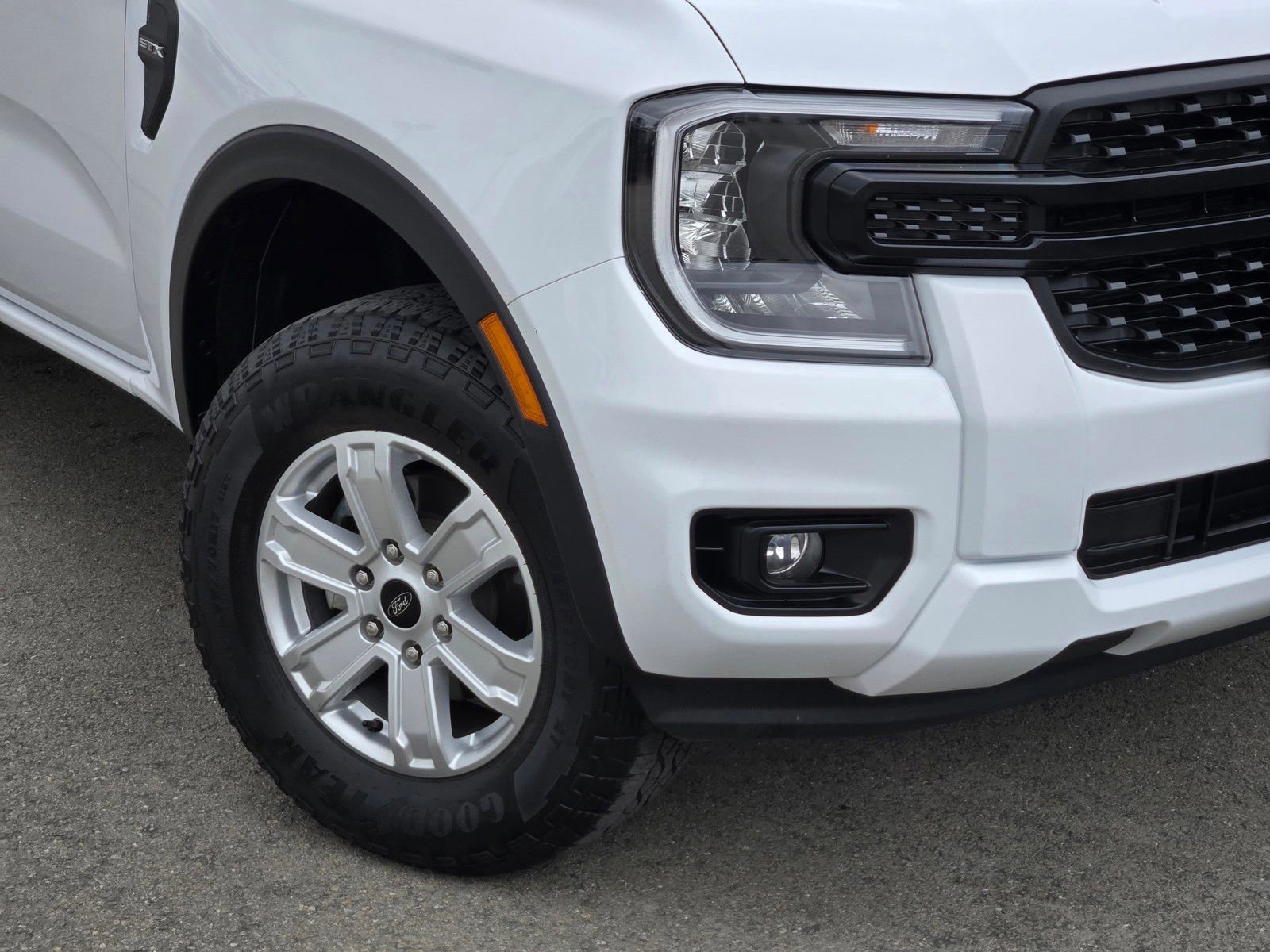 Certified 2024 Ford Ranger XL RWD image 9