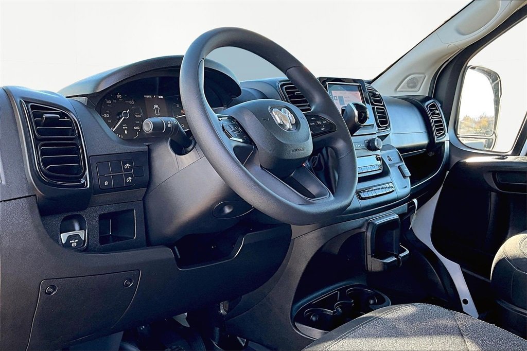 Used 2024 RAM ProMaster 2500 w/ Convenience Group image 13