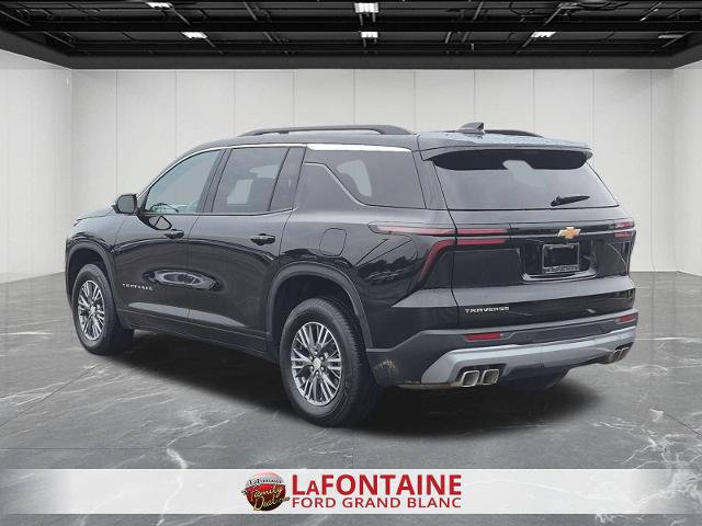 Used 2026 Chevrolet Traverse LT w/ Driver Confidence Package FWD image 3