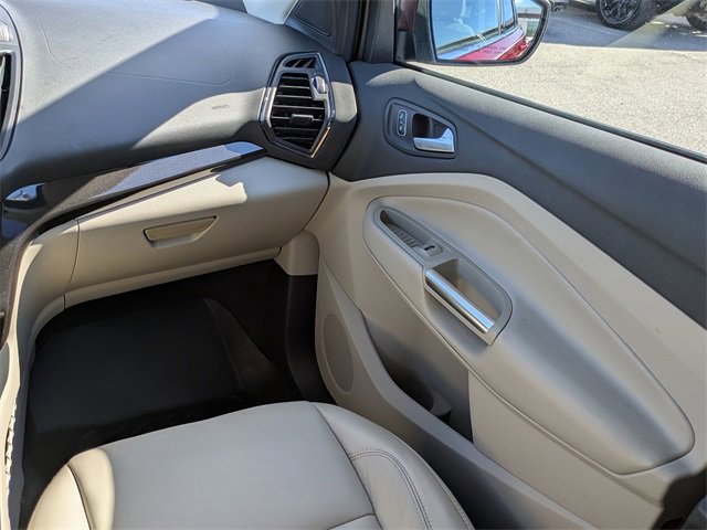 Certified 2017 Ford Escape Titanium w/ Equipment Group 301A image 17