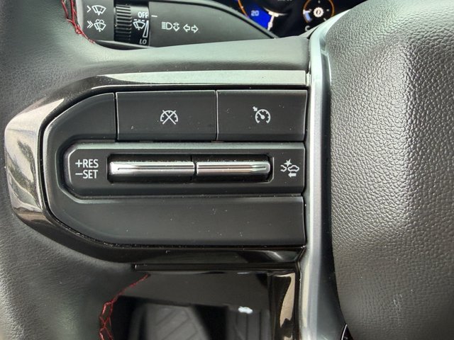 Used 2024 Chevrolet Colorado Z71 w/ Z71 Convenience Package 2 AWD/4WD image 30