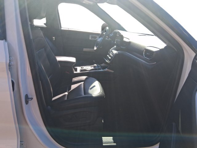 Certified 2023 Ford Explorer XLT w/ Equipment Group 202A AWD/4WD image 17