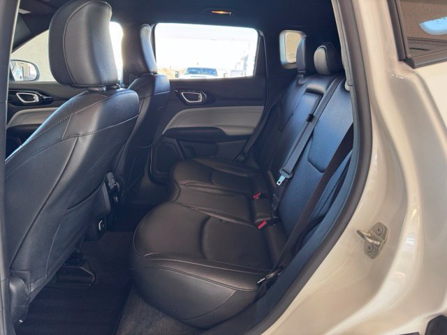 Used 2023 Jeep Compass Limited AWD/4WD image 11