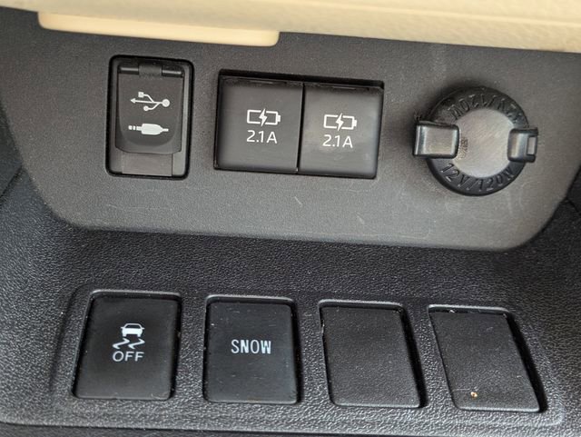 Used 2018 Toyota Highlander Limited Platinum FWD image 22