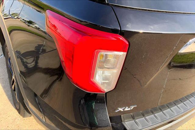Certified 2020 Ford Explorer XLT w/ Equipment Group 202A RWD image 28