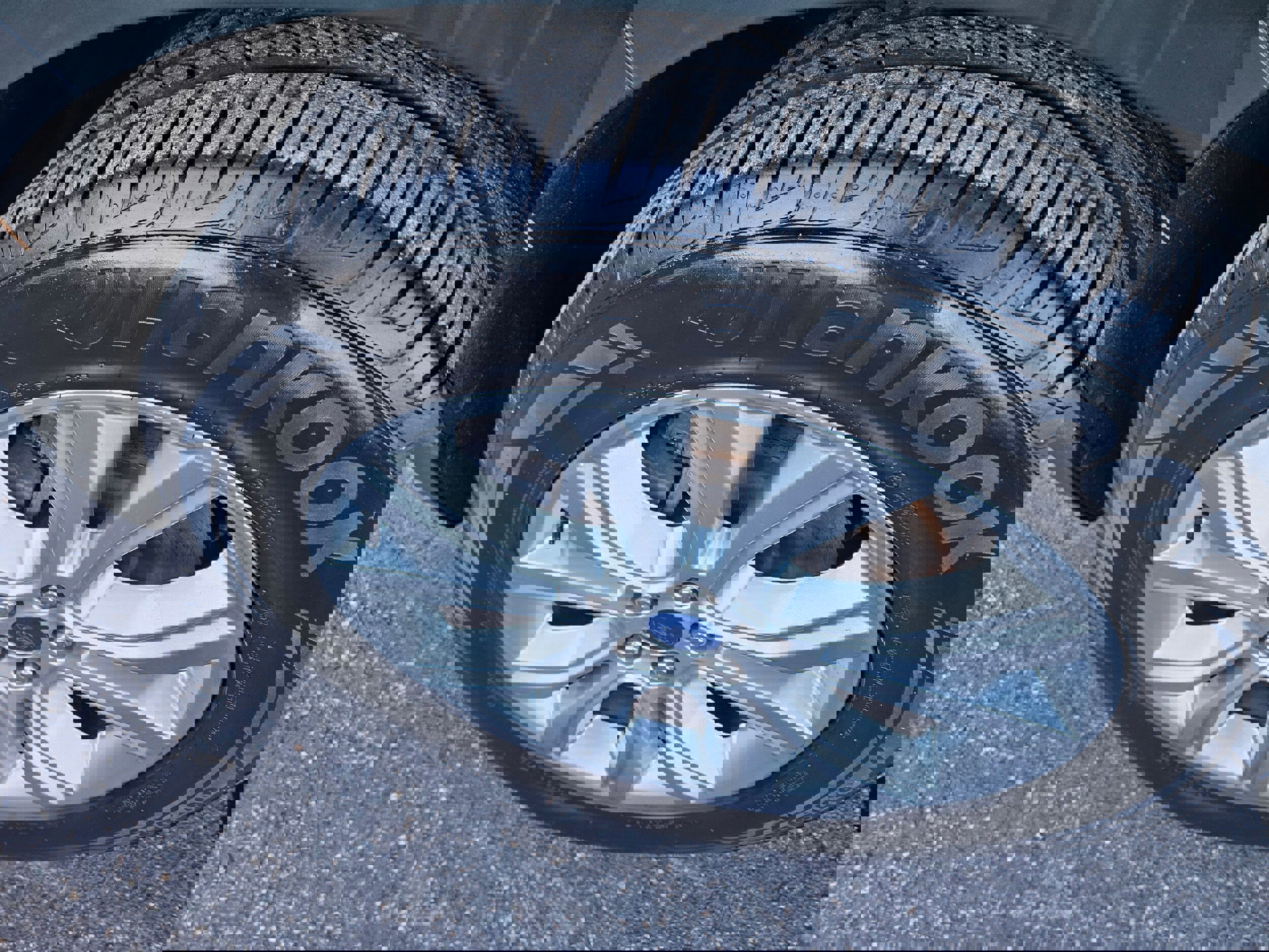 Certified 2022 Ford Edge Titanium w/ Equipment Group 301A image 15