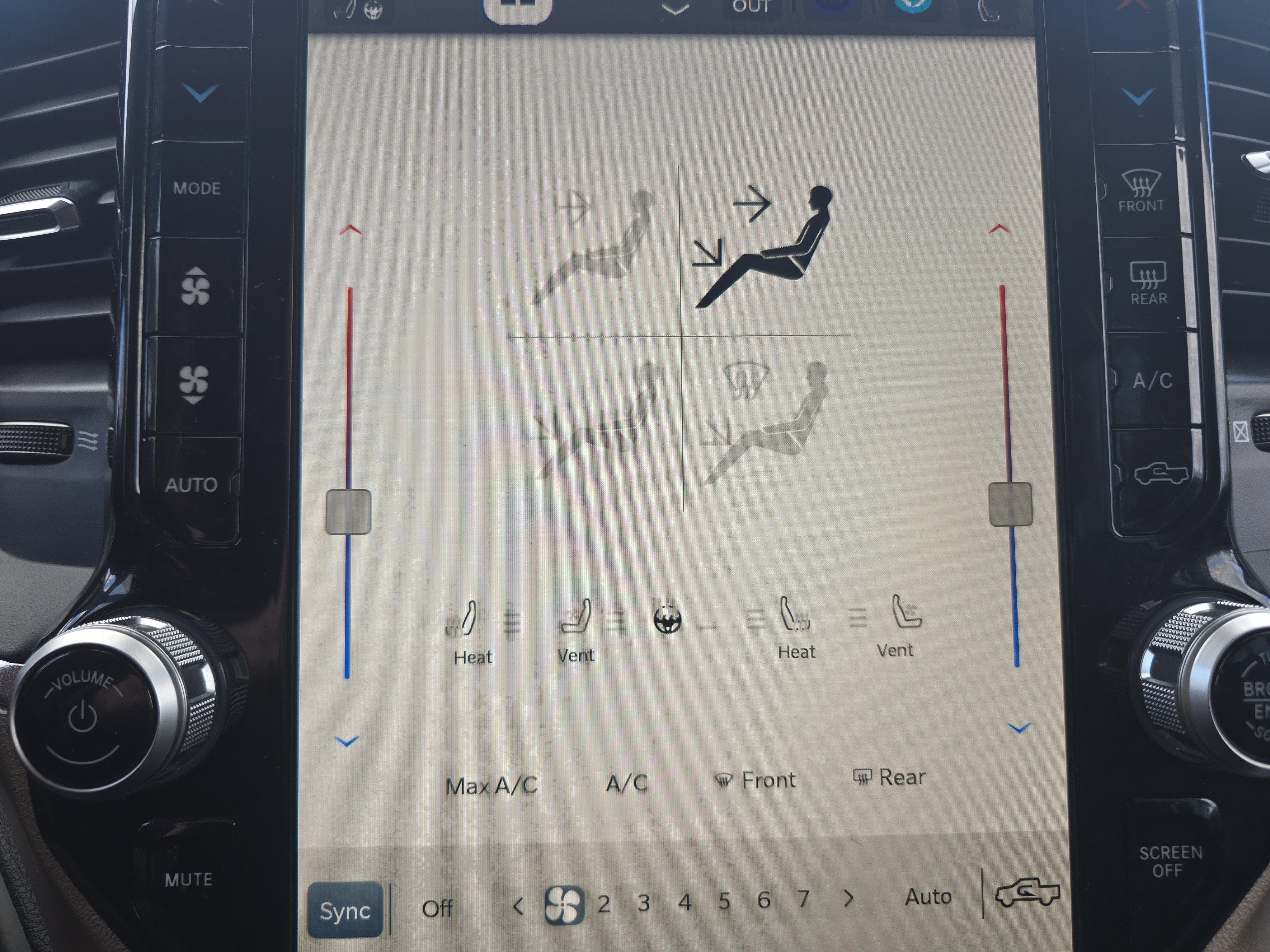 Used 2024 RAM 2500 Laramie image 31