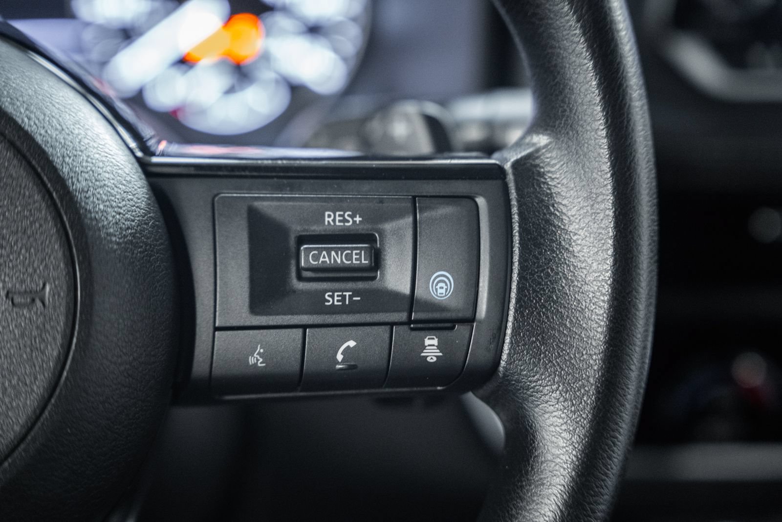 Used 2023 Nissan Rogue SV AWD/4WD image 30