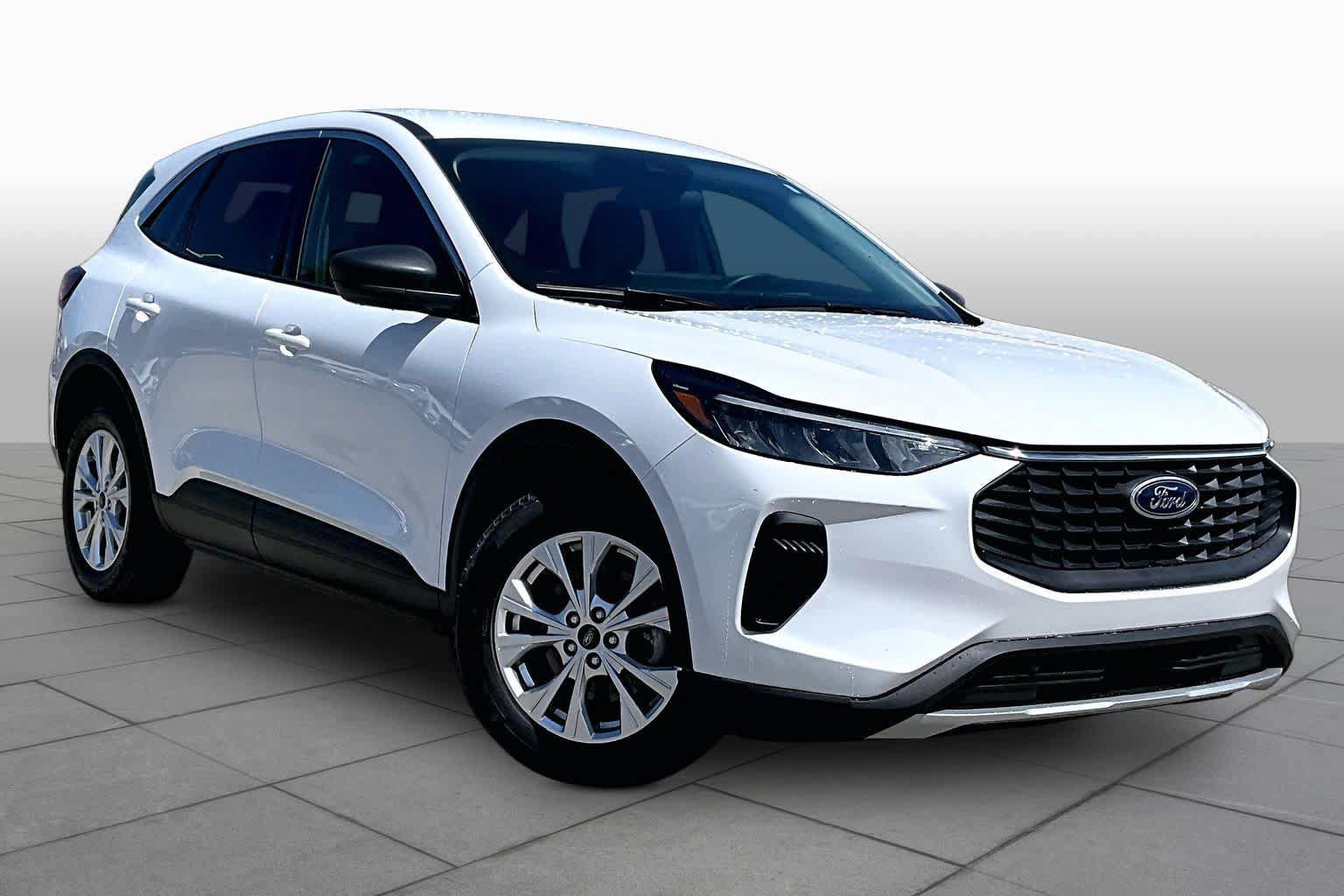 Certified 2023 Ford Escape Active w/ Tech Pack #1 FWD image 3