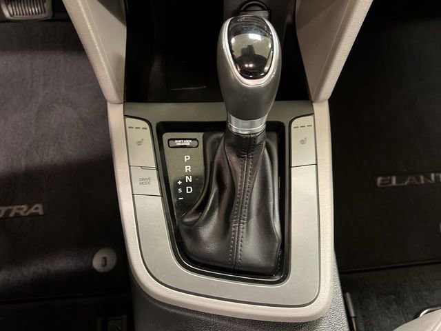 Used 2019 Hyundai Elantra Sedan FWD image 13