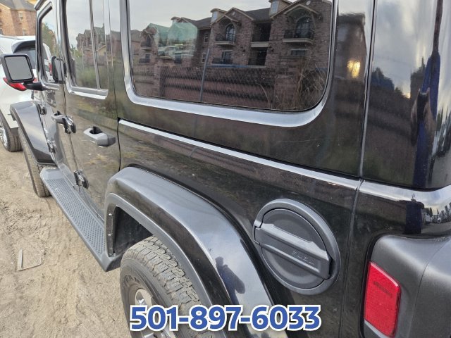 Used 2023 Jeep Wrangler Unlimited Sahara AWD/4WD image 6