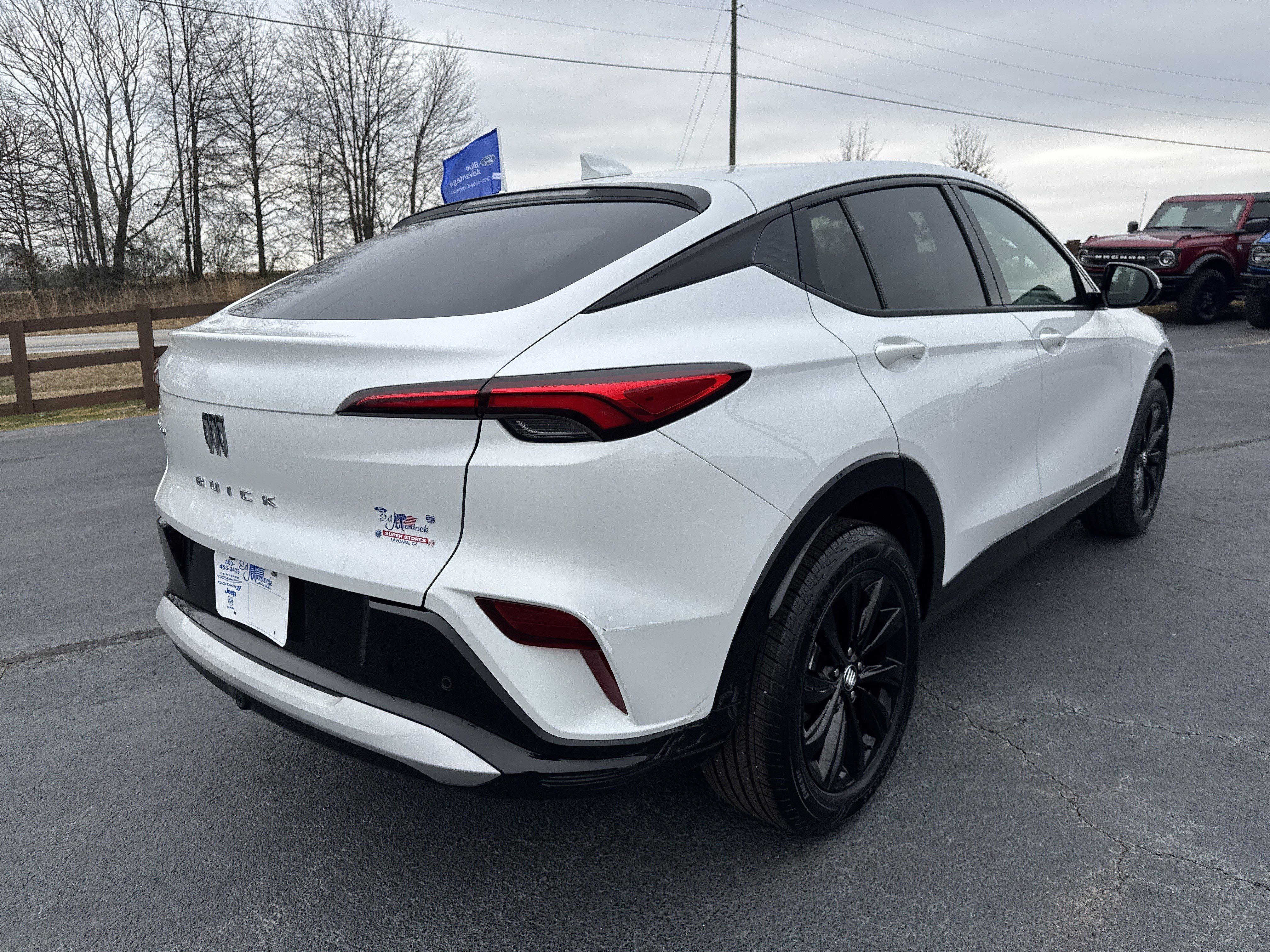 Used 2025 Buick Envista Sport Touring image 5