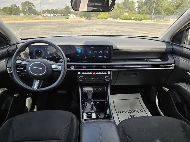 Used 2025 Hyundai Tucson SEL FWD image 12