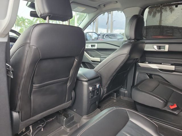 Certified 2022 Ford Explorer Limited w/ Equipment Group 301A RWD image 15