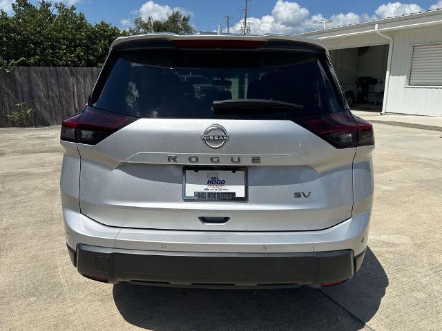 Used 2024 Nissan Rogue SV FWD image 8