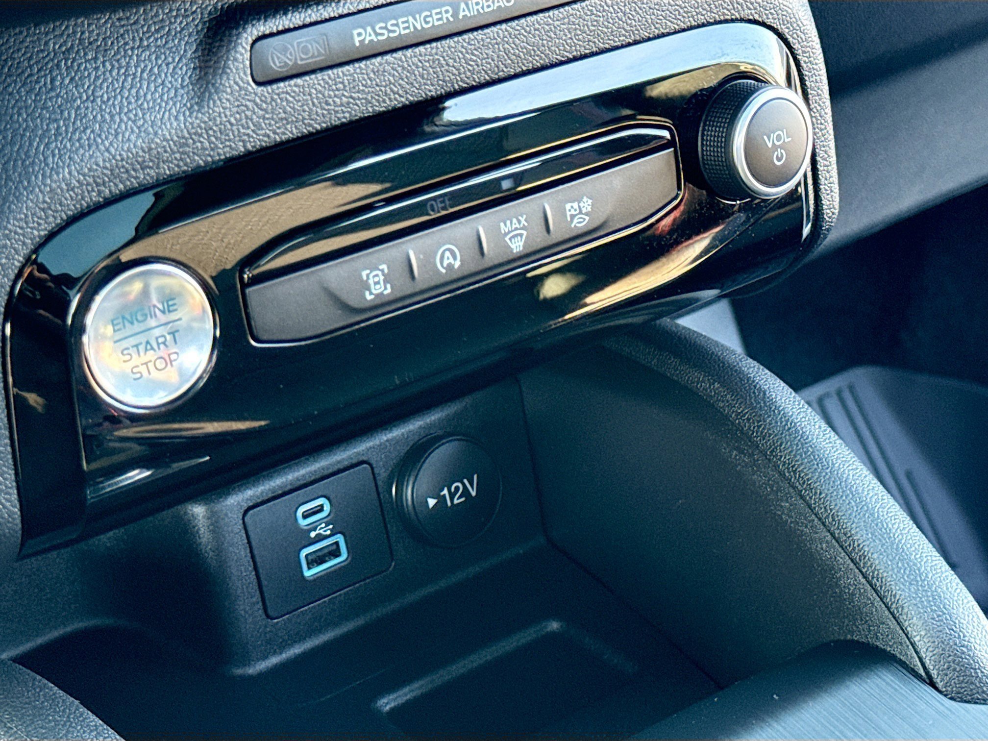 Certified 2023 Ford Escape ST-Line w/ Tech Pack #1 image 13