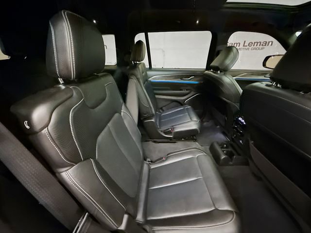 Used 2023 Jeep Grand Cherokee L Overland AWD/4WD image 30