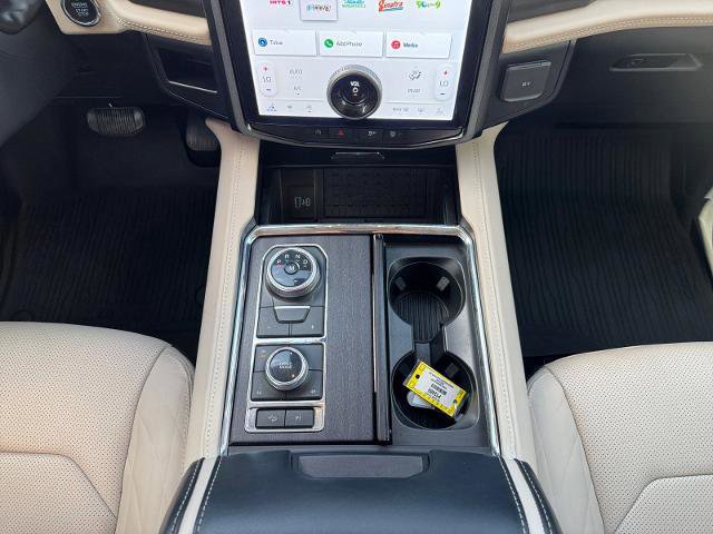 Certified 2023 Ford Expedition Platinum AWD/4WD image 11