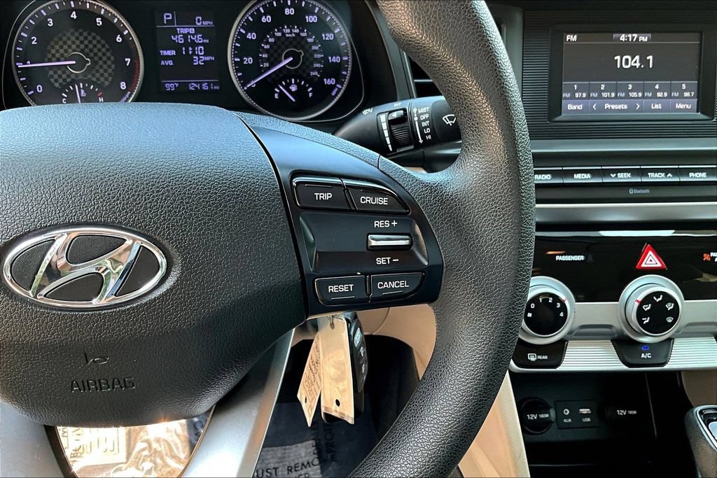 Used 2019 Hyundai Elantra SE FWD image 13