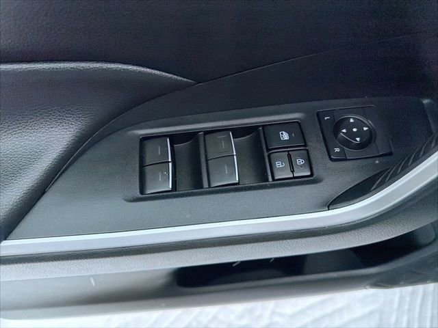 Used 2022 Toyota RAV4 SE image 21