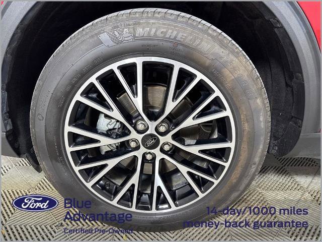 Certified 2025 Ford Escape SE w/ PHEV Premium Package image 15