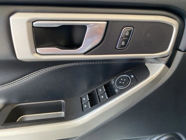 Certified 2021 Ford Explorer XLT w/ Equipment Group 202A image 8