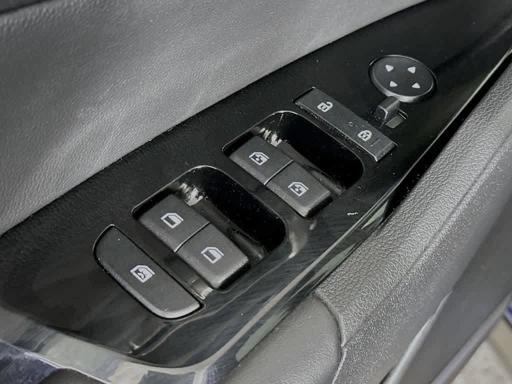 Used 2025 Kia Sportage EX FWD image 28
