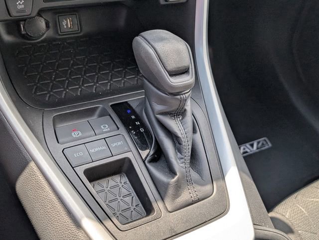 Used 2023 Toyota RAV4 XLE image 19